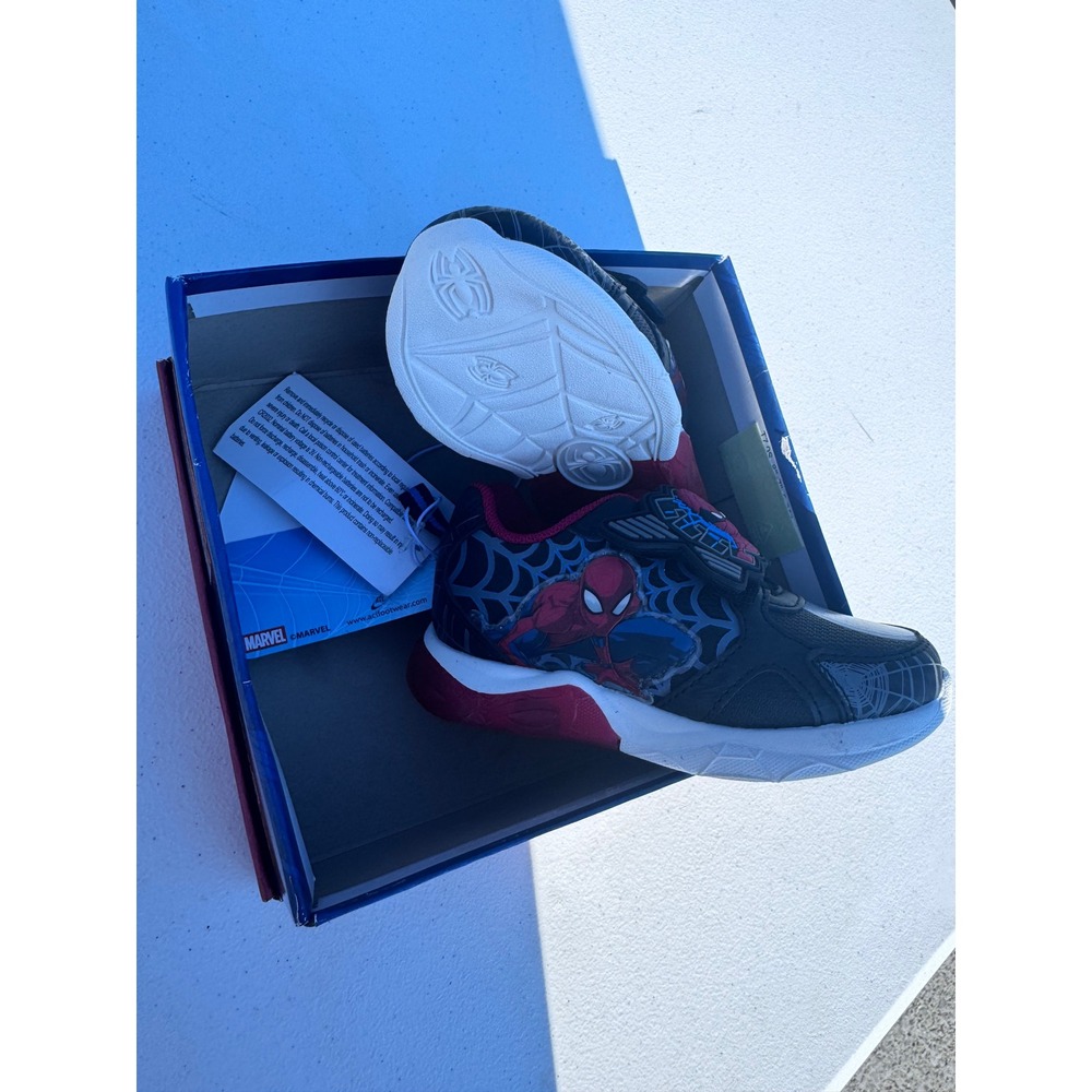 Marvel Spider-Man Toddler Light Up Sneakers Black Red Size 8 093 06 1172 NIB